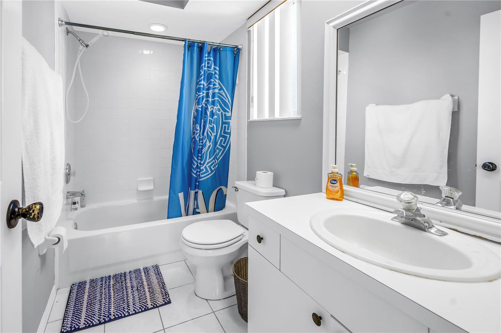 TARA CAY SOUND SOUTH - Residential Lease