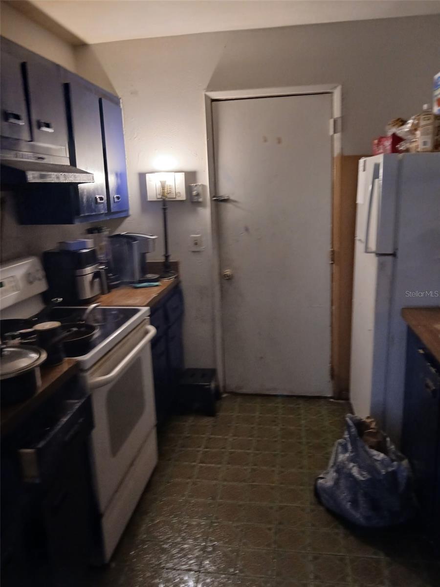 1591 NW 1ST STREET