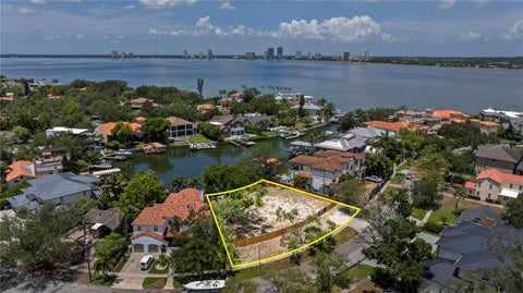 Photo of 86 Bahama Circle, Tampa, FL 33606 (MLS # TB8526792)