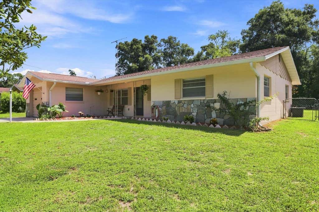 Photo of 1285 N Haggerty Point, Crystal River, FL 34429 (MLS # TB8537918)