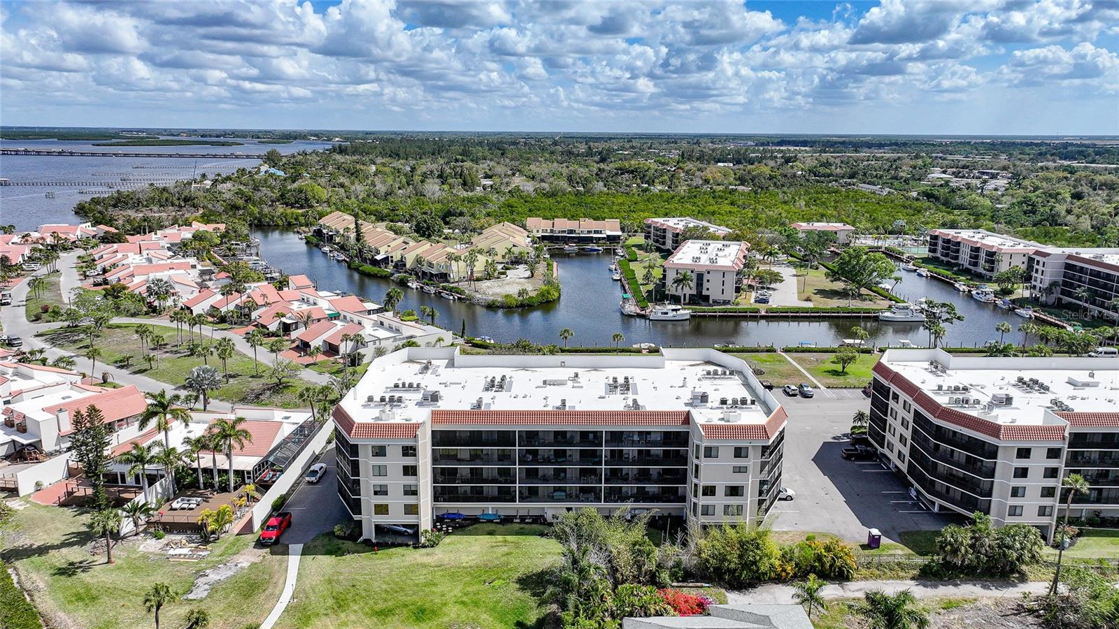 EMERALD POINTE PH 06 BLDG F - Residential