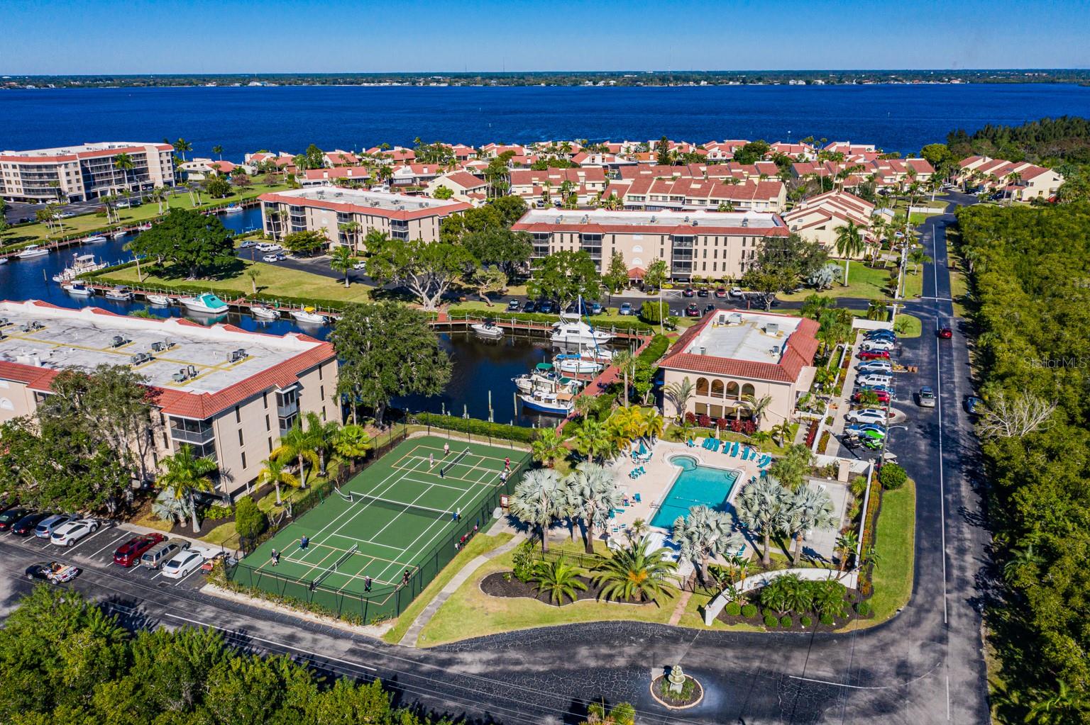 EMERALD POINTE PH 06 BLDG F - Residential