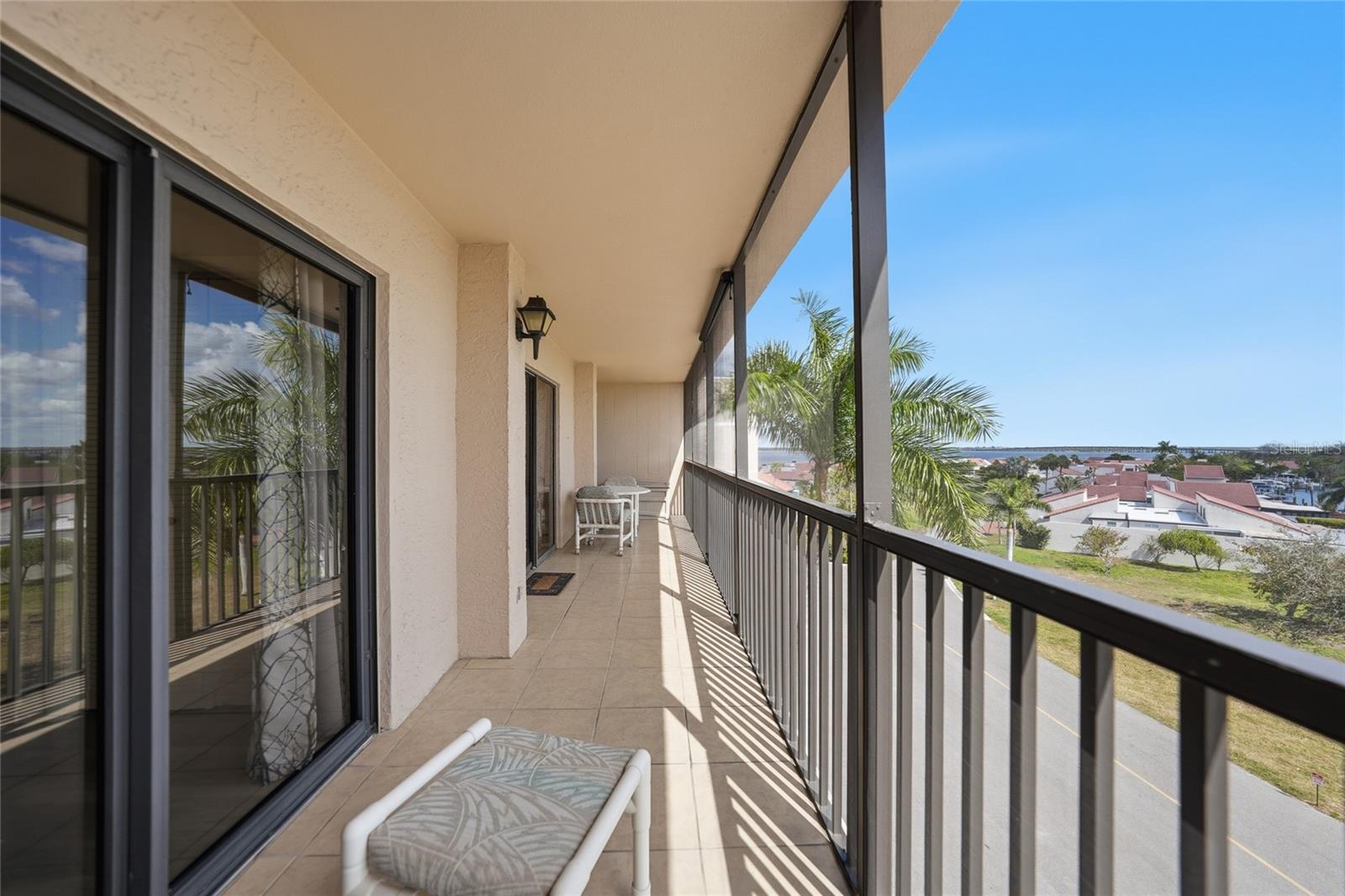 EMERALD POINTE PH 06 BLDG F - Residential