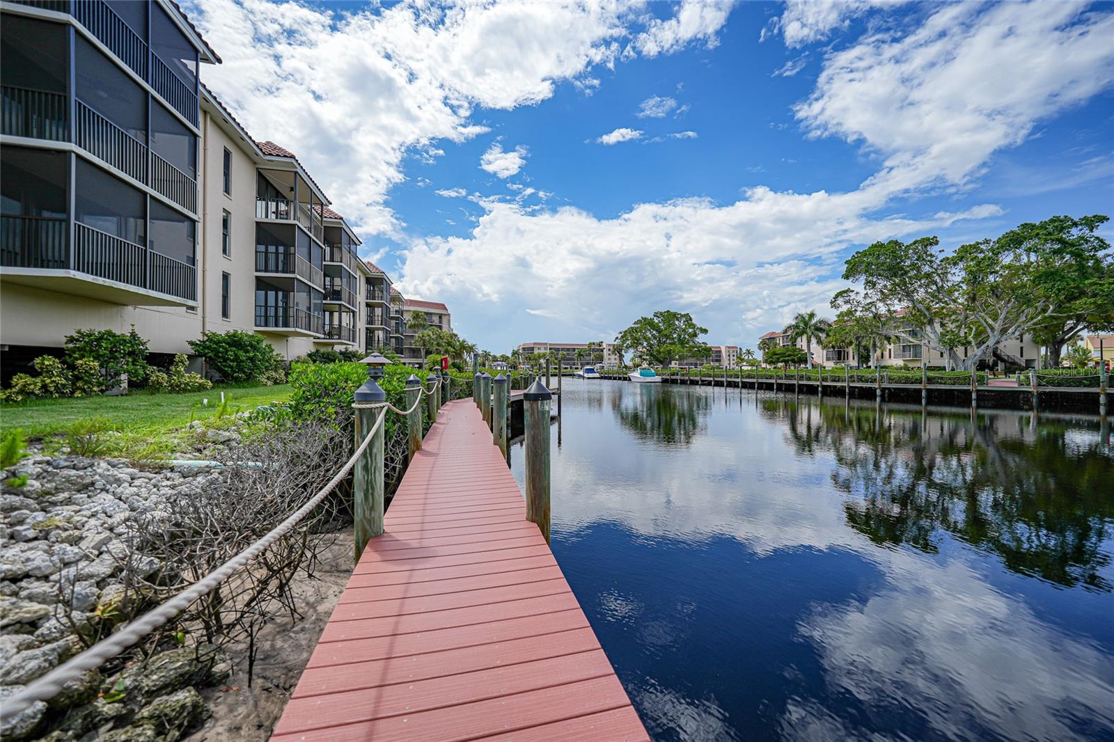 EMERALD POINTE PH 06 BLDG F - Residential