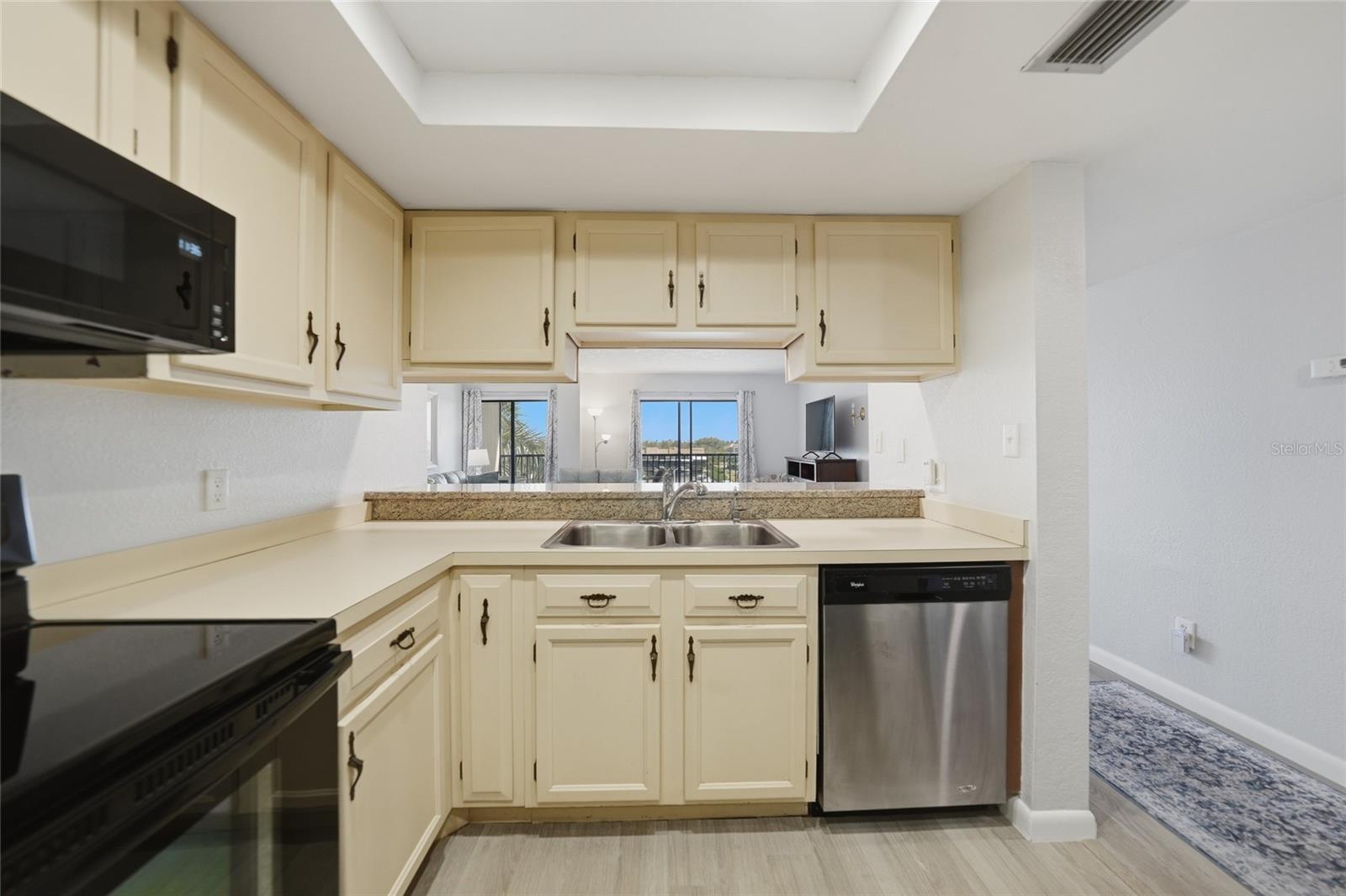 EMERALD POINTE PH 06 BLDG F - Residential