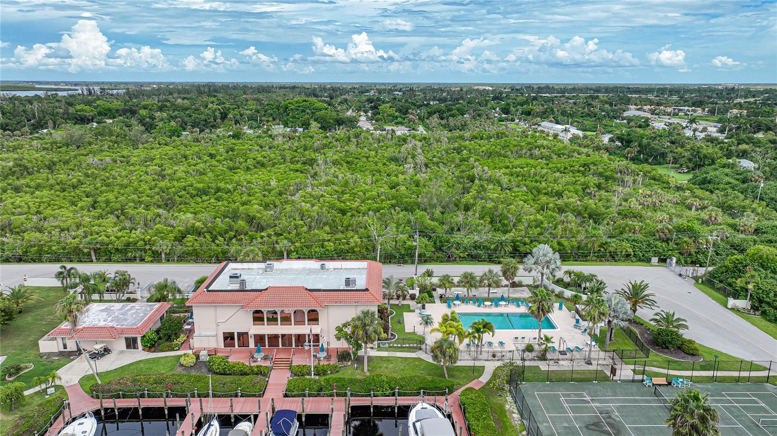 EMERALD POINTE PH 06 BLDG F - Residential