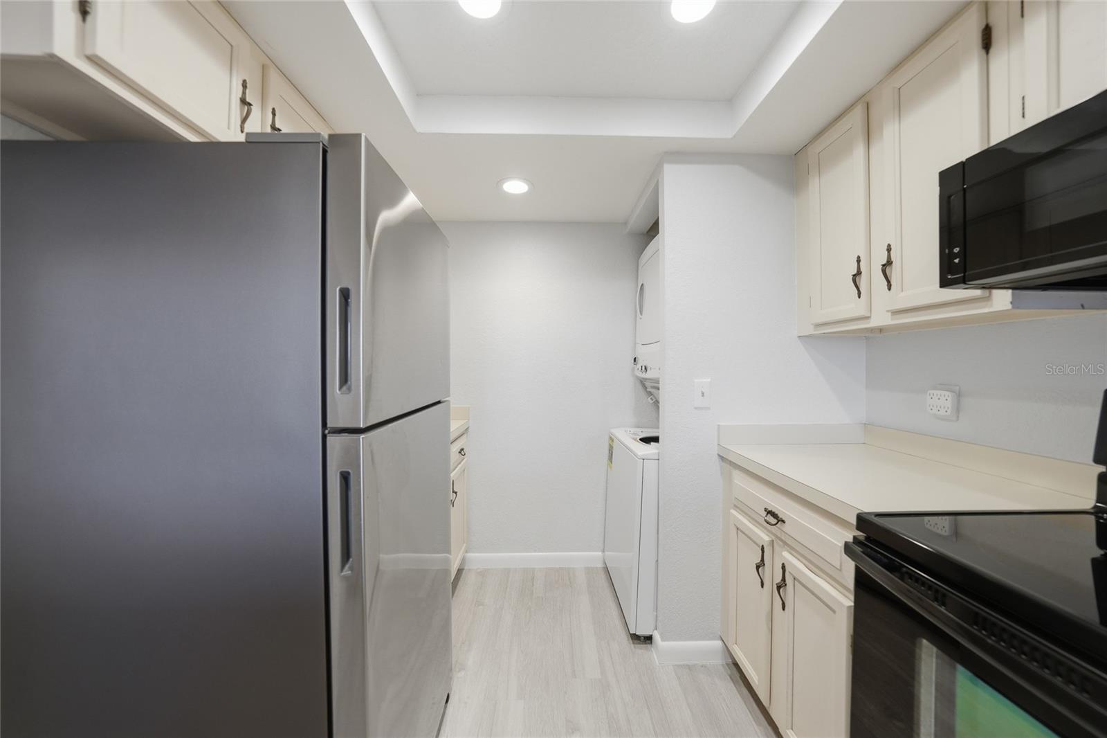 EMERALD POINTE PH 06 BLDG F - Residential