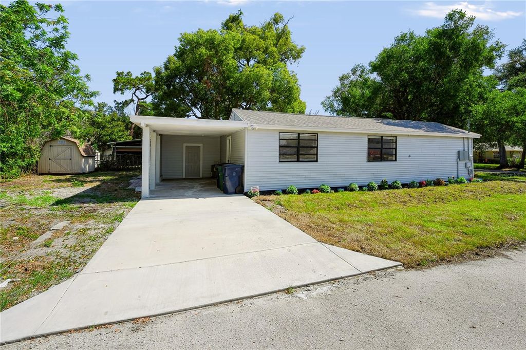 Photo of 6425 S Richard Avenue, Tampa, FL 33616 (MLS # TB8522647)