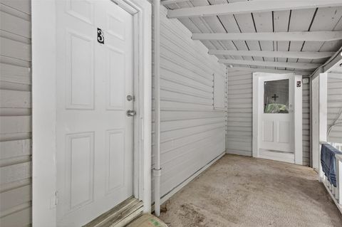 Tiny photo for 527 E Lemon Avenue, Eustis, FL 32726 (MLS # G5113226)