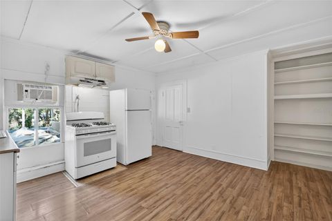 Tiny photo for 527 E Lemon Avenue, Eustis, FL 32726 (MLS # G5113226)