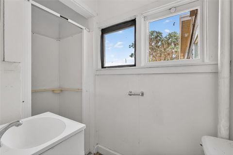 Tiny photo for 527 E Lemon Avenue, Eustis, FL 32726 (MLS # G5113226)