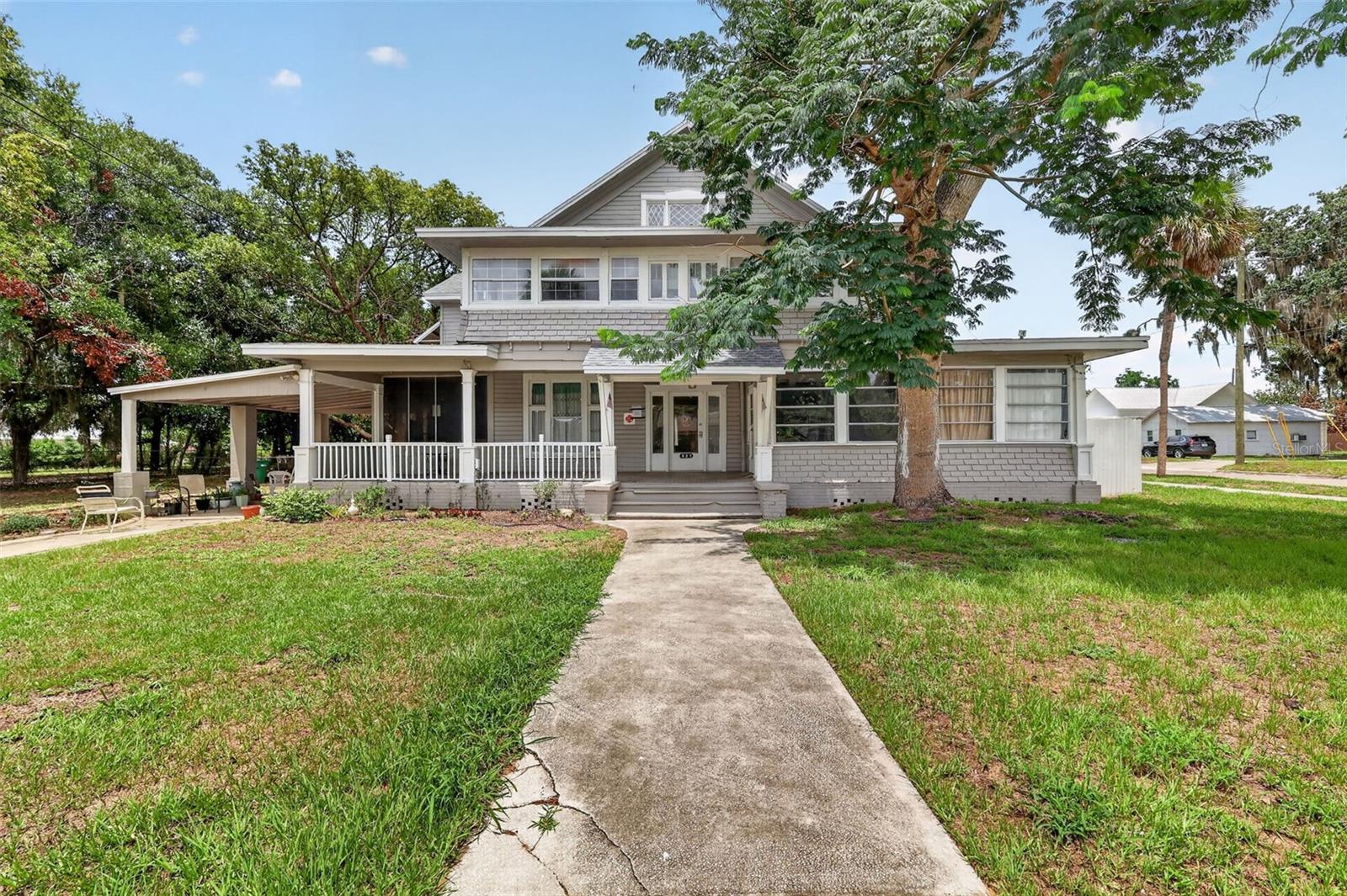 Search 1 527 E LEMON AVENUE