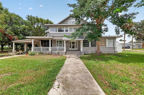 Tiny photo for 527 E Lemon Avenue, Eustis, FL 32726 (MLS # G5113226)