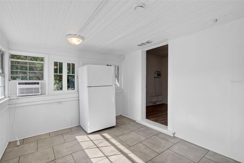 Tiny photo for 527 E Lemon Avenue, Eustis, FL 32726 (MLS # G5113226)