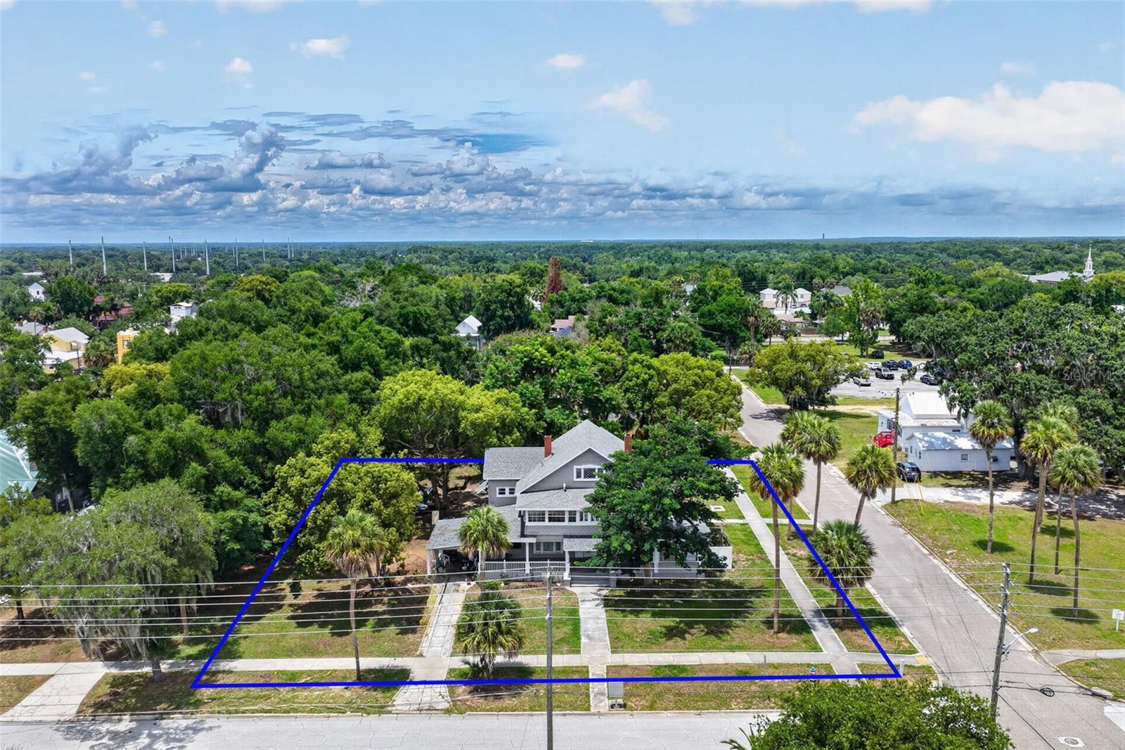 Search 2 527 E LEMON AVENUE
