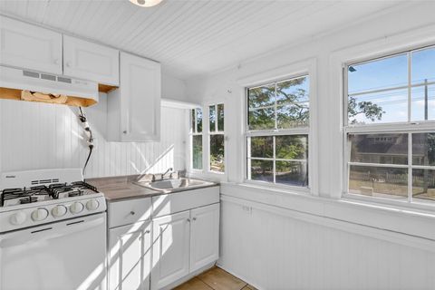 Tiny photo for 527 E Lemon Avenue, Eustis, FL 32726 (MLS # G5113226)