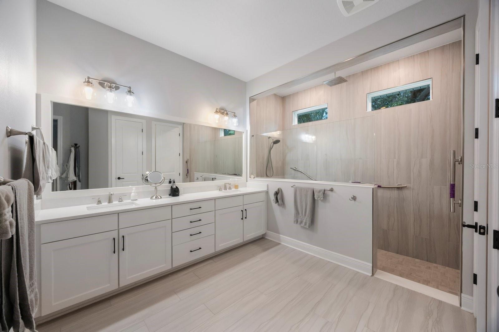 TIERRA VERDE - Residential