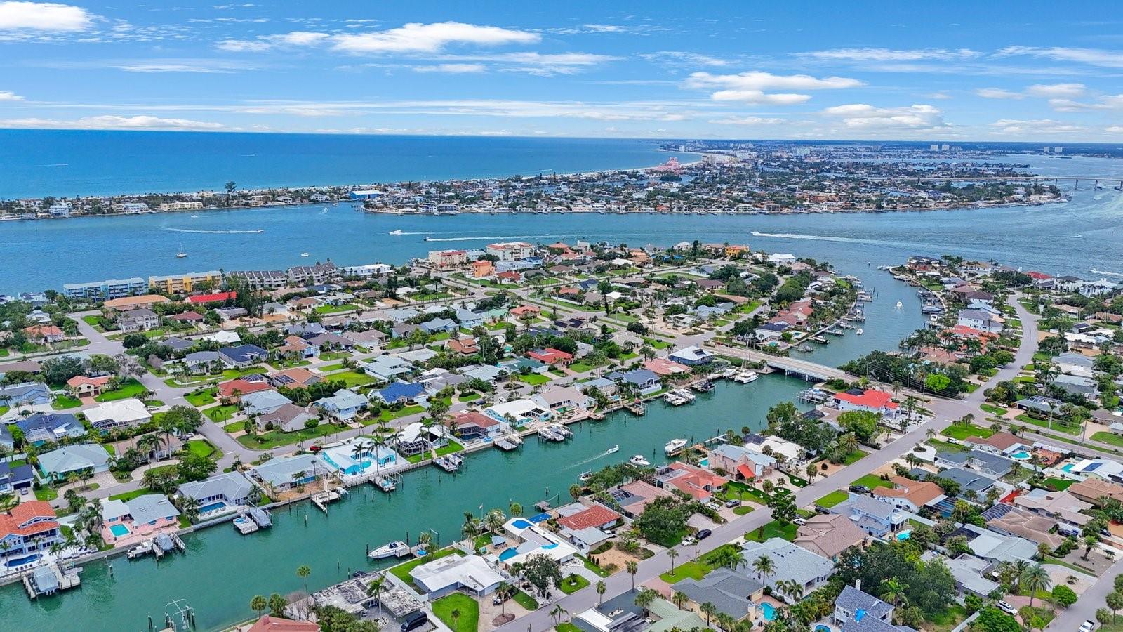 TIERRA VERDE - Residential