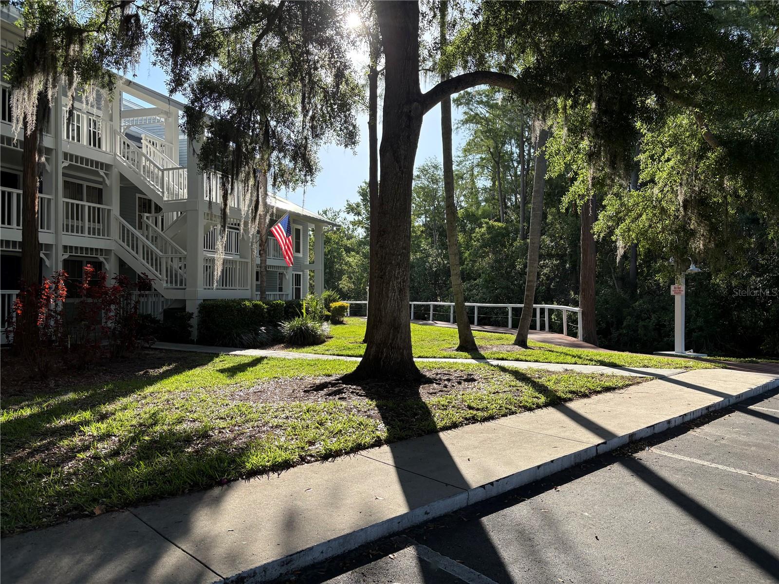 2511 2511 DOLLY BAY DRIVE 102