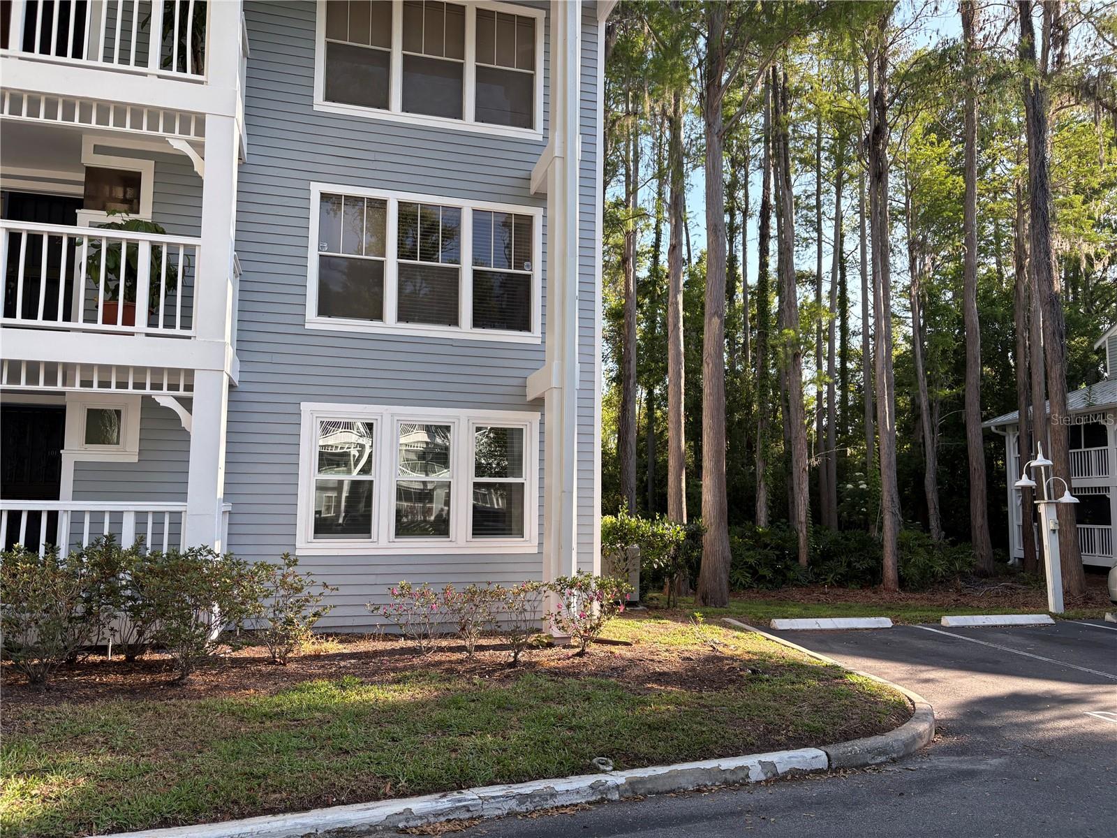 2511 2511 DOLLY BAY DRIVE 102