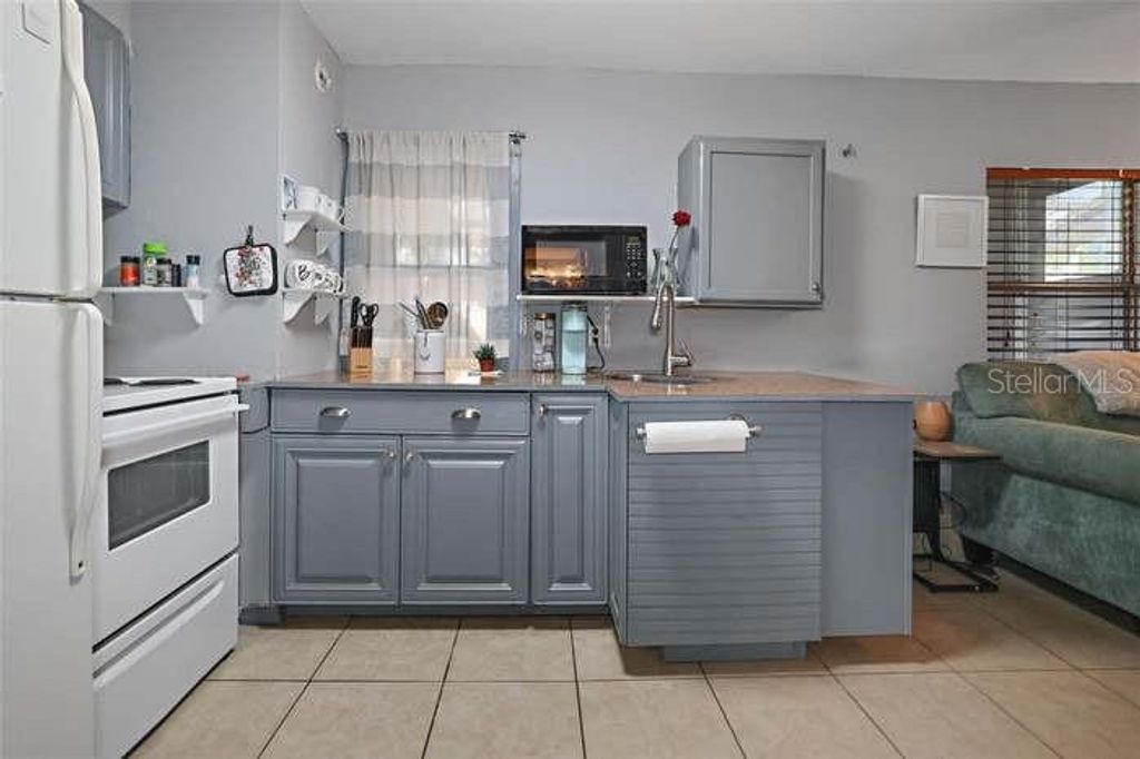 Photo of 2650 25th Avenue N, St Petersburg, FL 33713 (MLS # TB8483885)