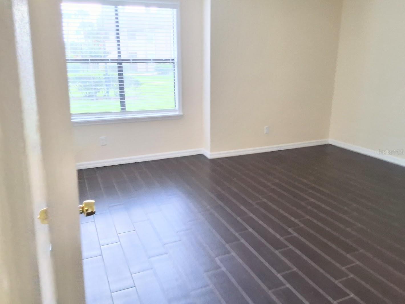 PARKVIEW VILLAGE - Residential Lease