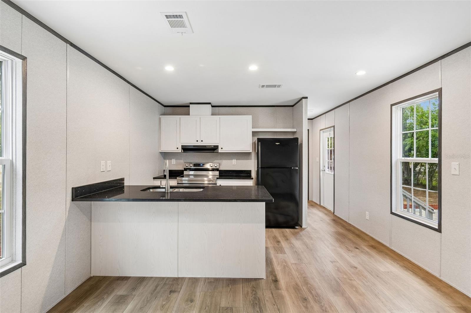 MOON LAKE ESTATES - Residential