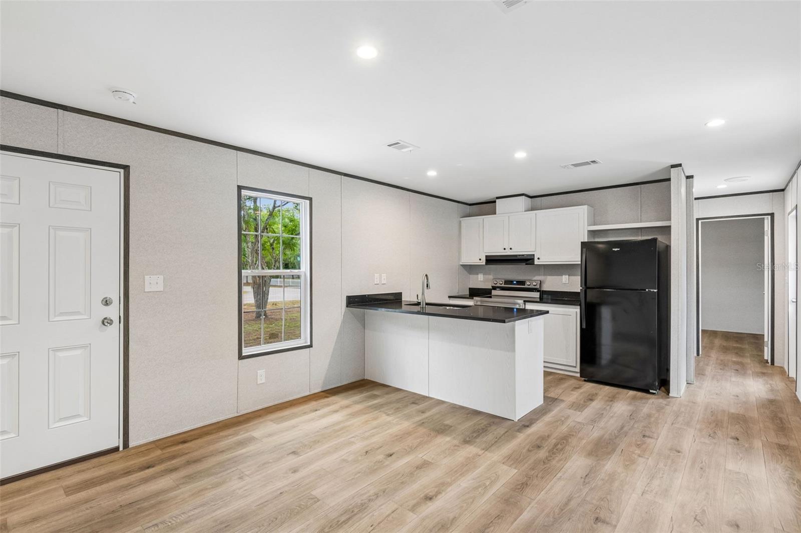 MOON LAKE ESTATES - Residential
