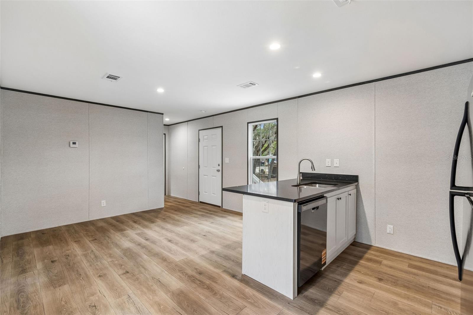 MOON LAKE ESTATES - Residential