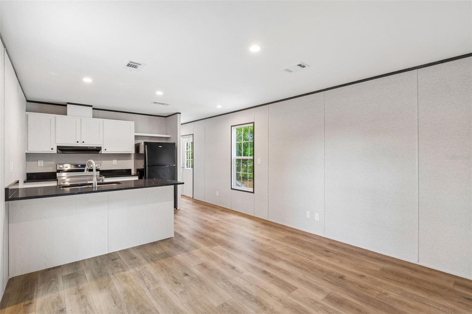 MOON LAKE ESTATES - Residential