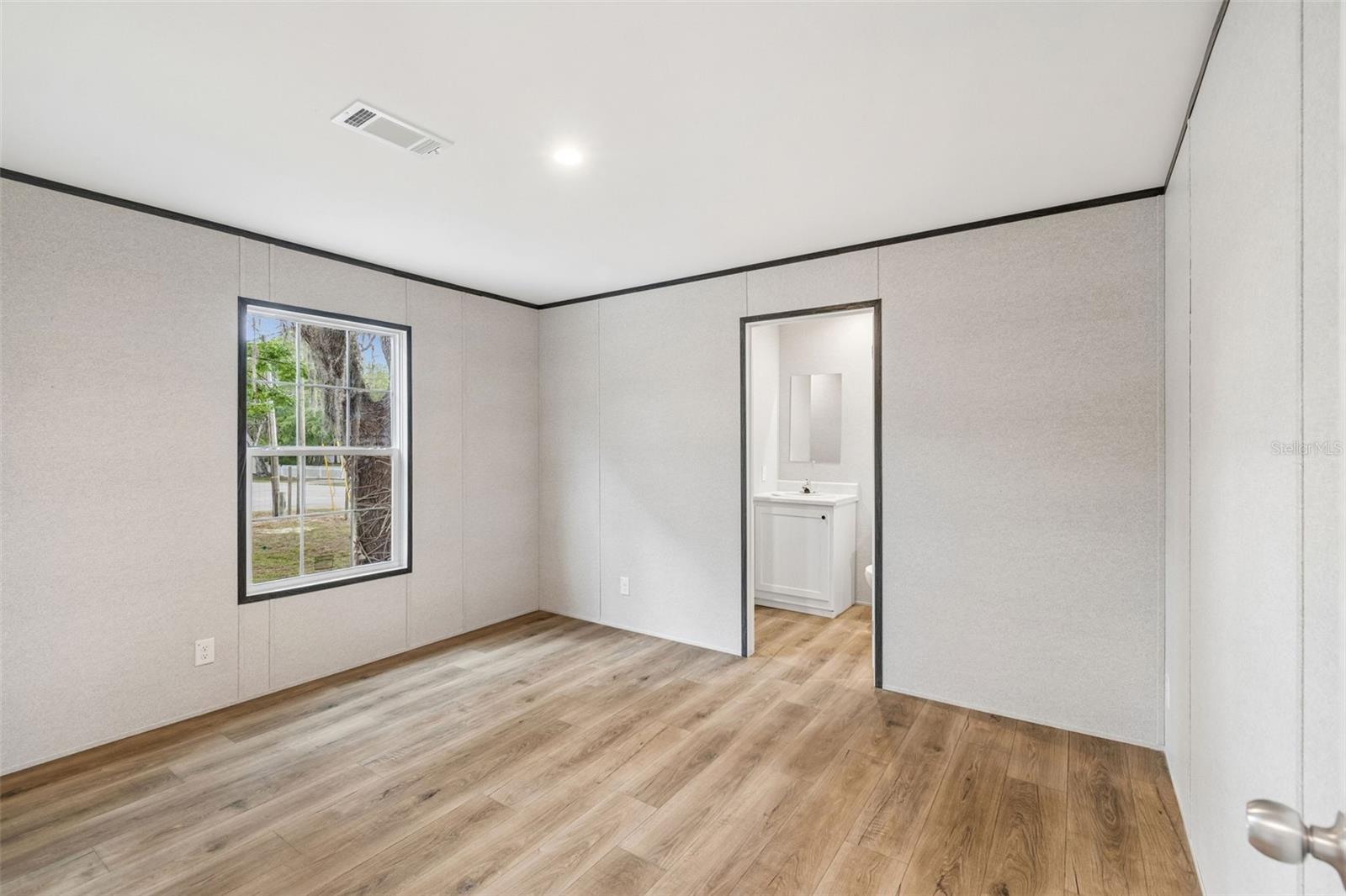 MOON LAKE ESTATES - Residential