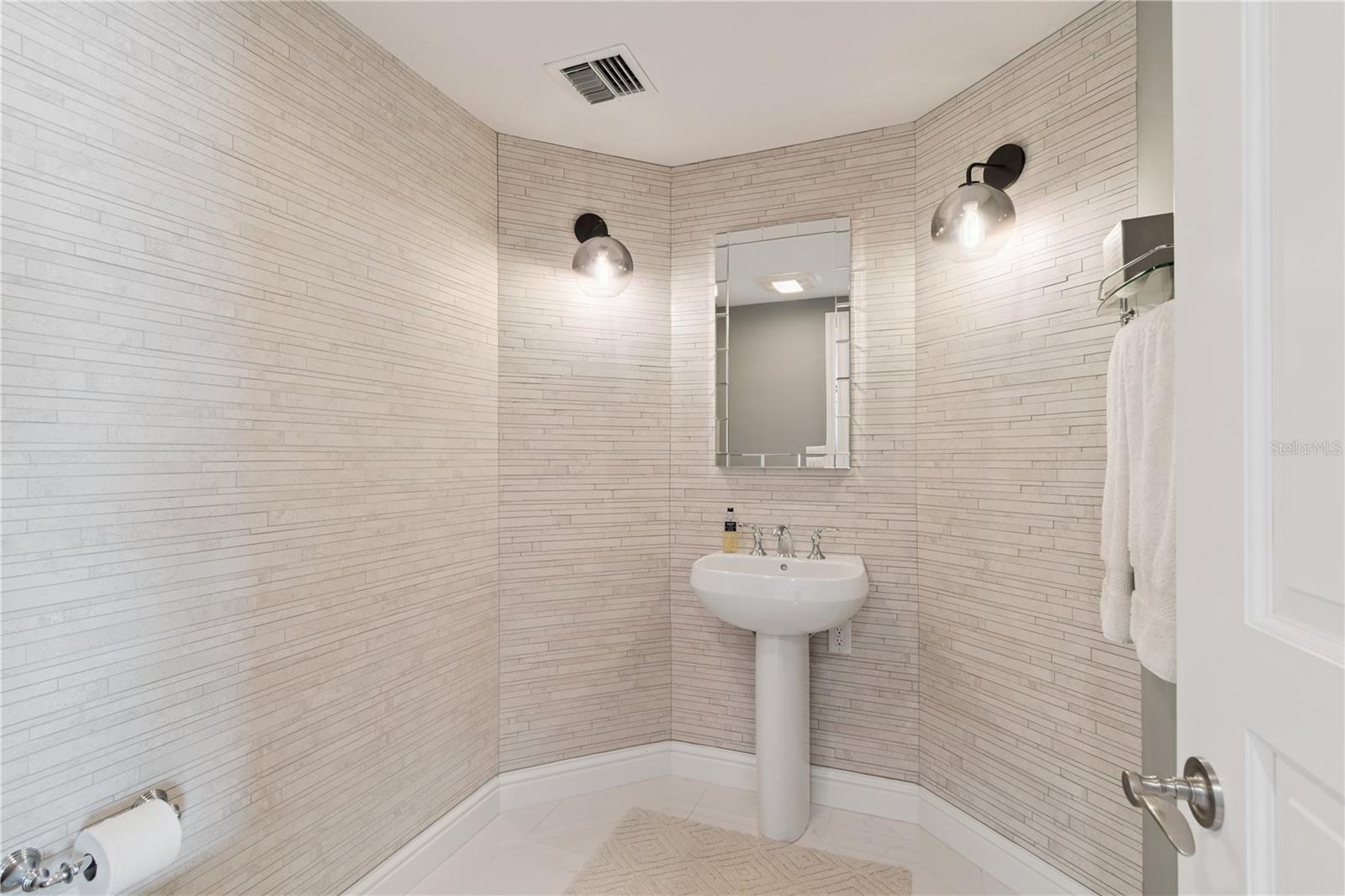 THE ALAGON ON BAYSHORE - Residential