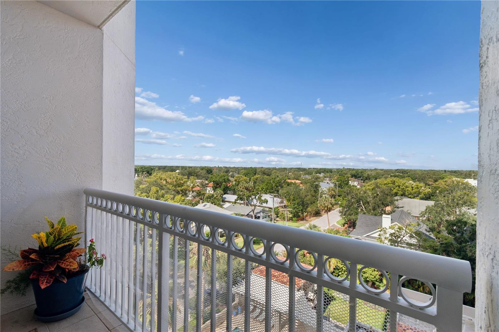 THE ALAGON ON BAYSHORE - Residential