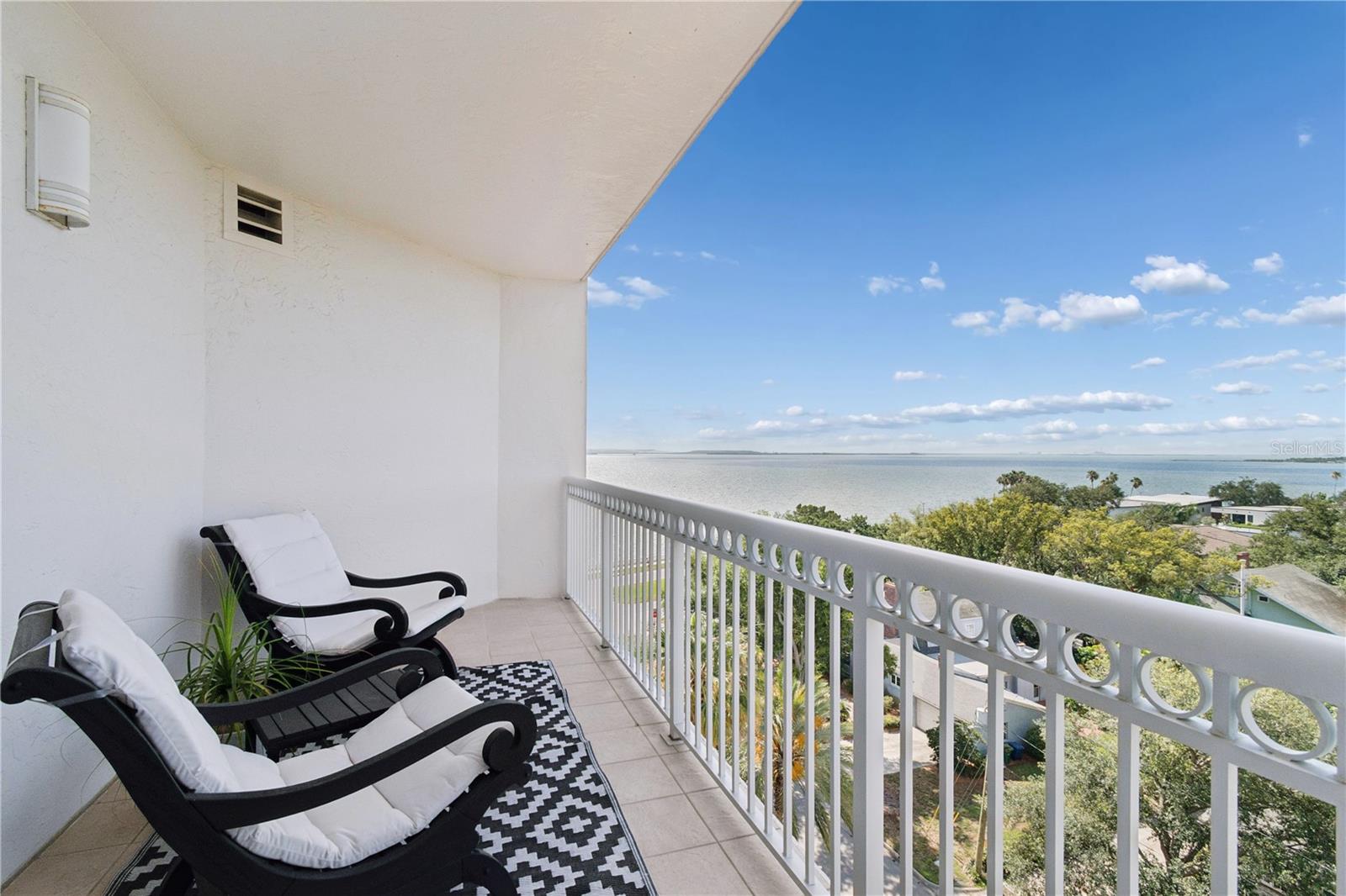 THE ALAGON ON BAYSHORE - Residential