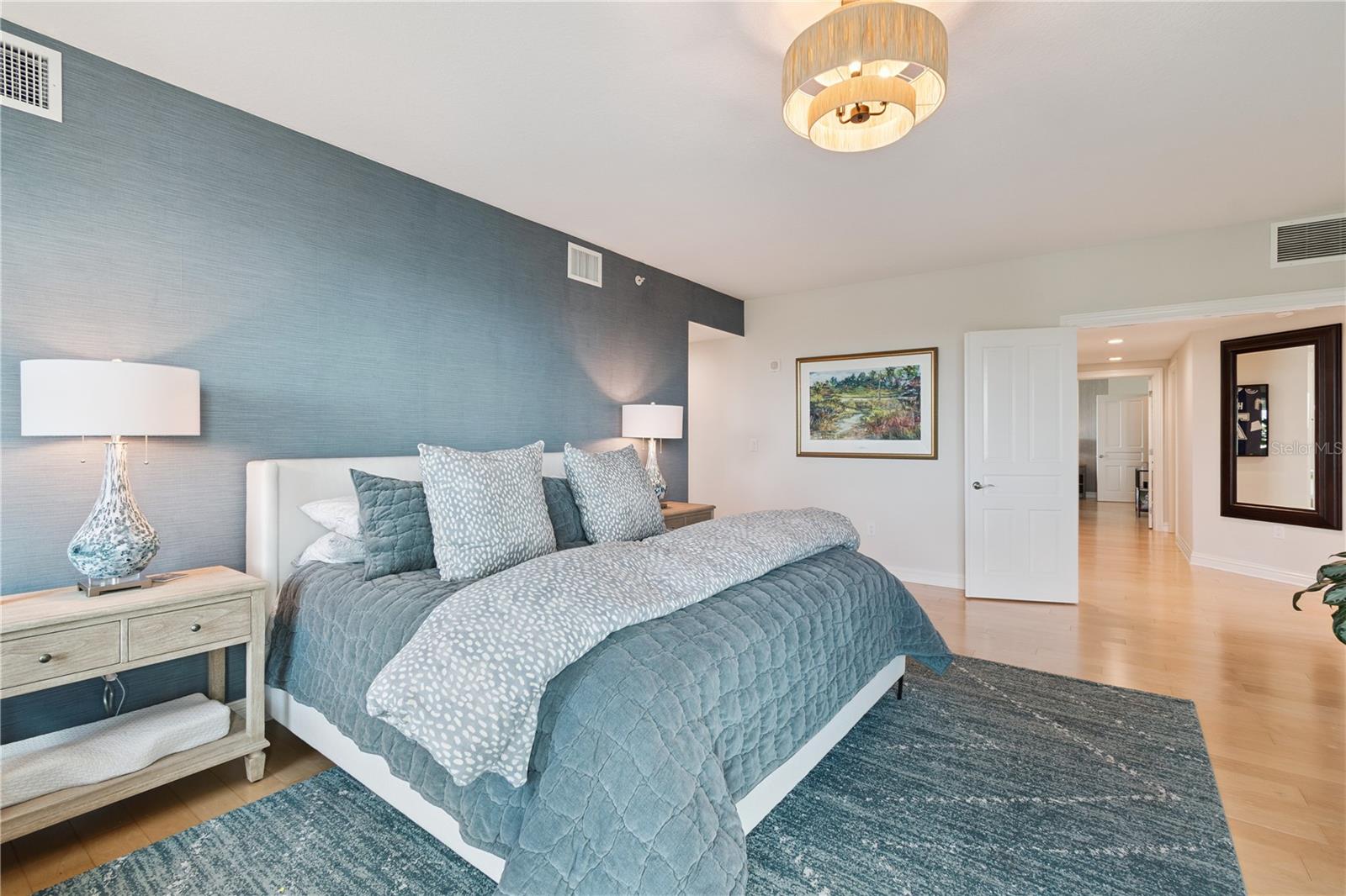 THE ALAGON ON BAYSHORE - Residential