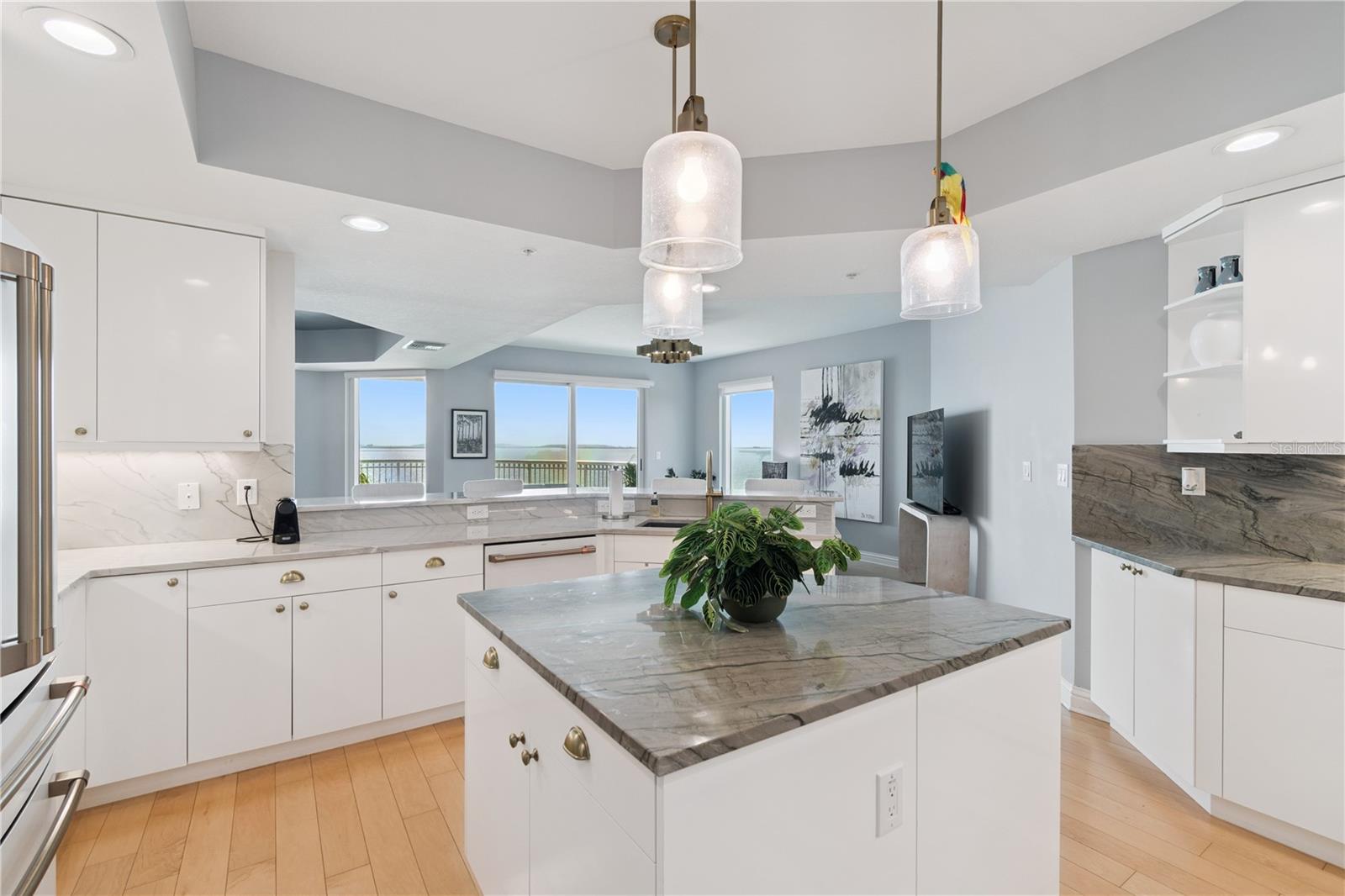 THE ALAGON ON BAYSHORE - Residential
