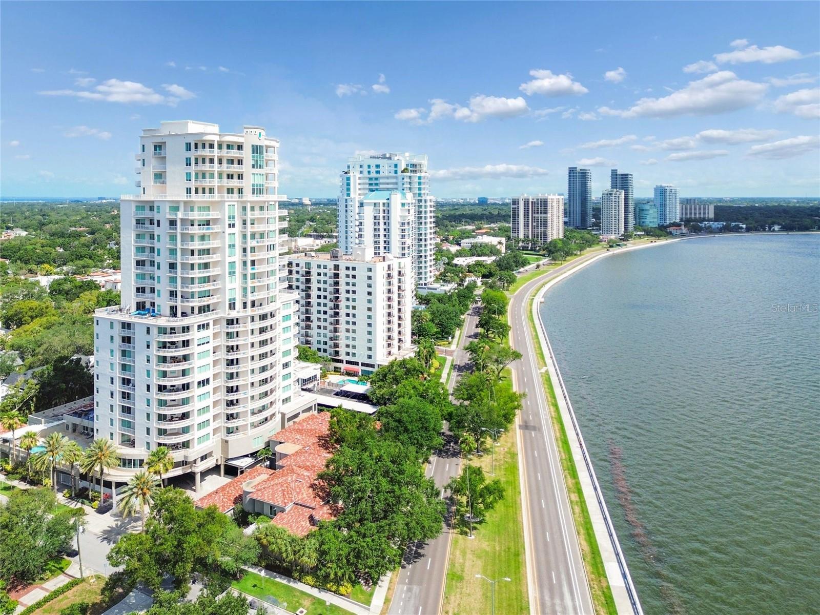 THE ALAGON ON BAYSHORE - Residential