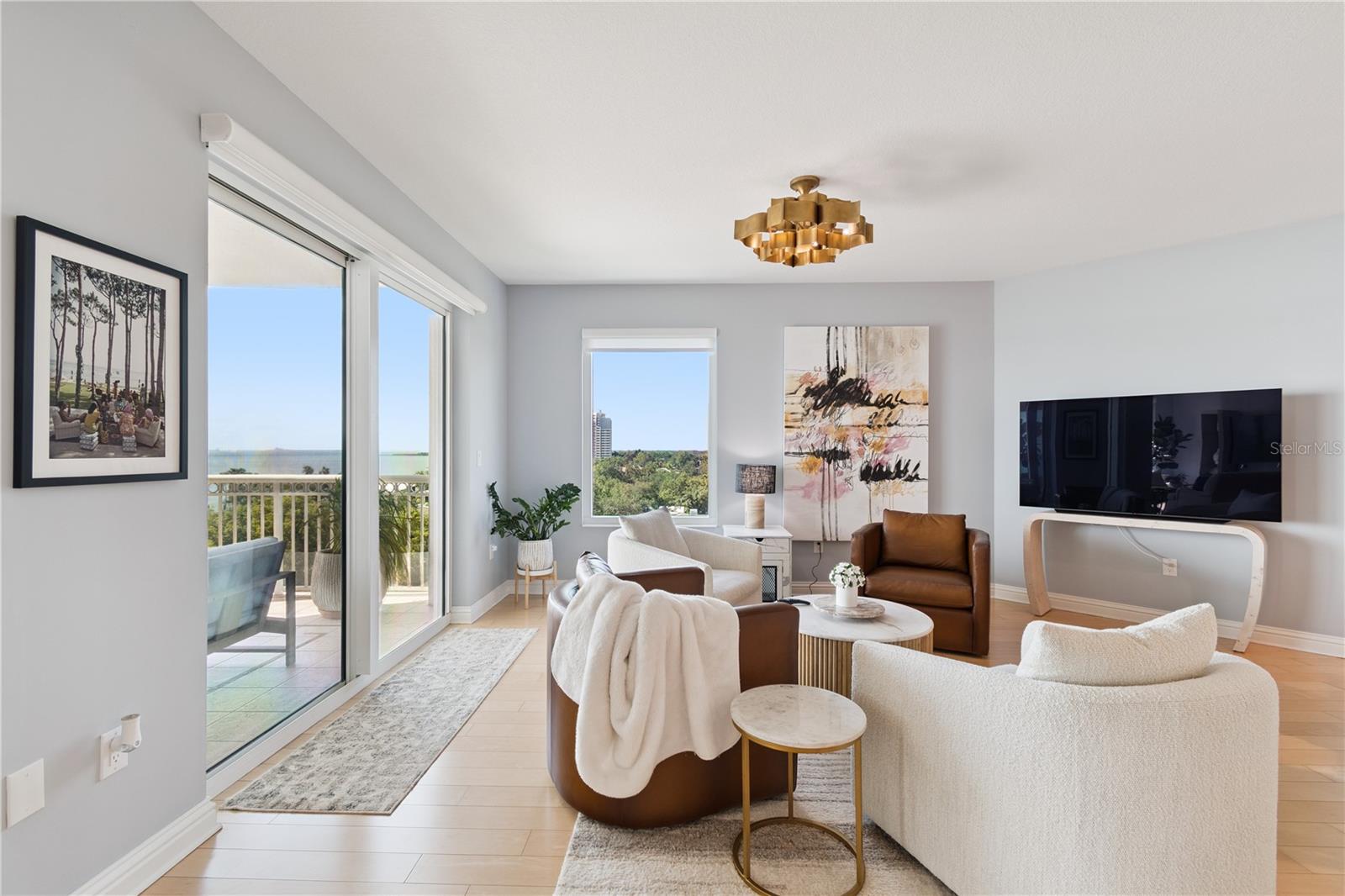 THE ALAGON ON BAYSHORE - Residential