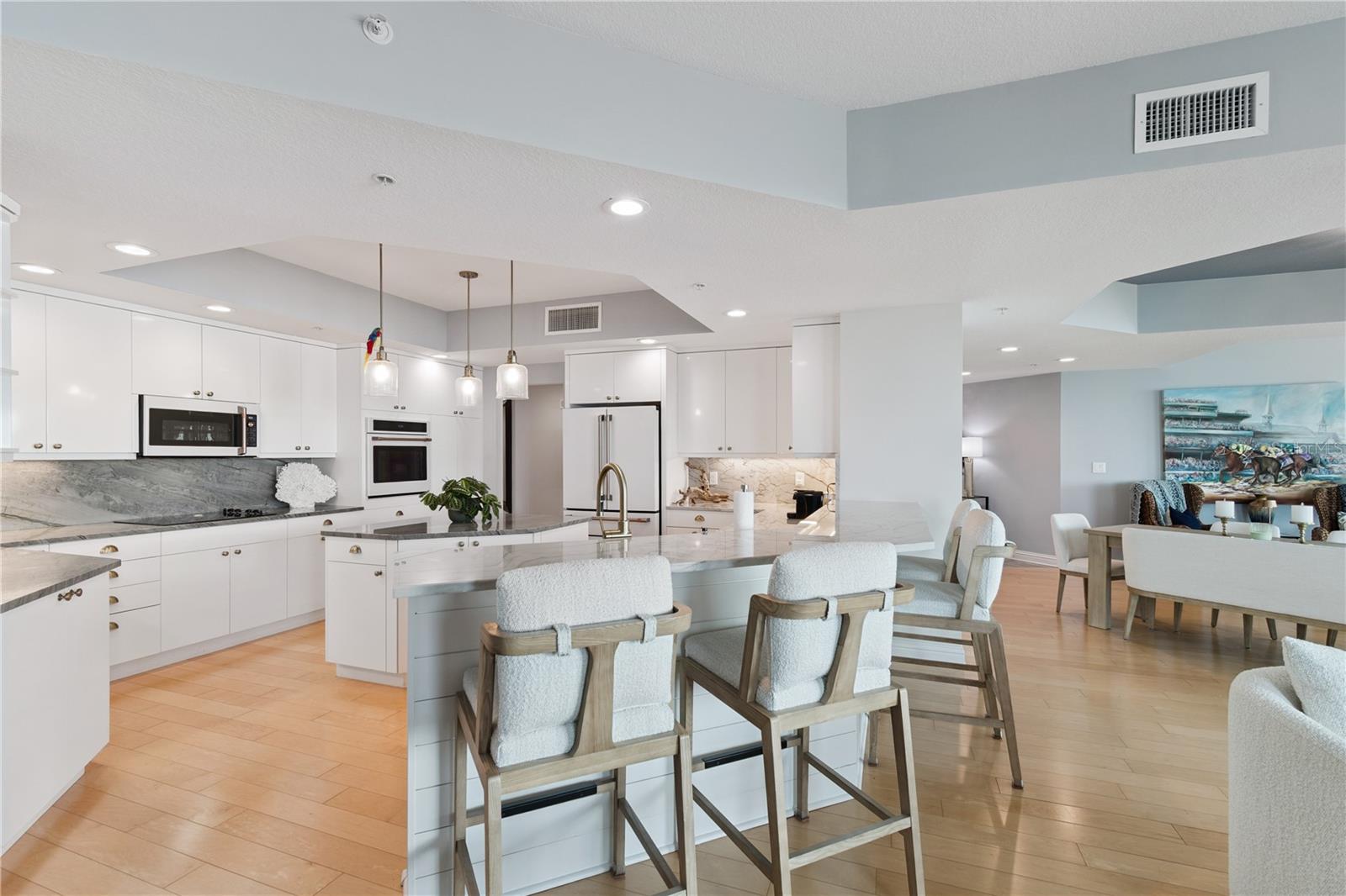THE ALAGON ON BAYSHORE - Residential