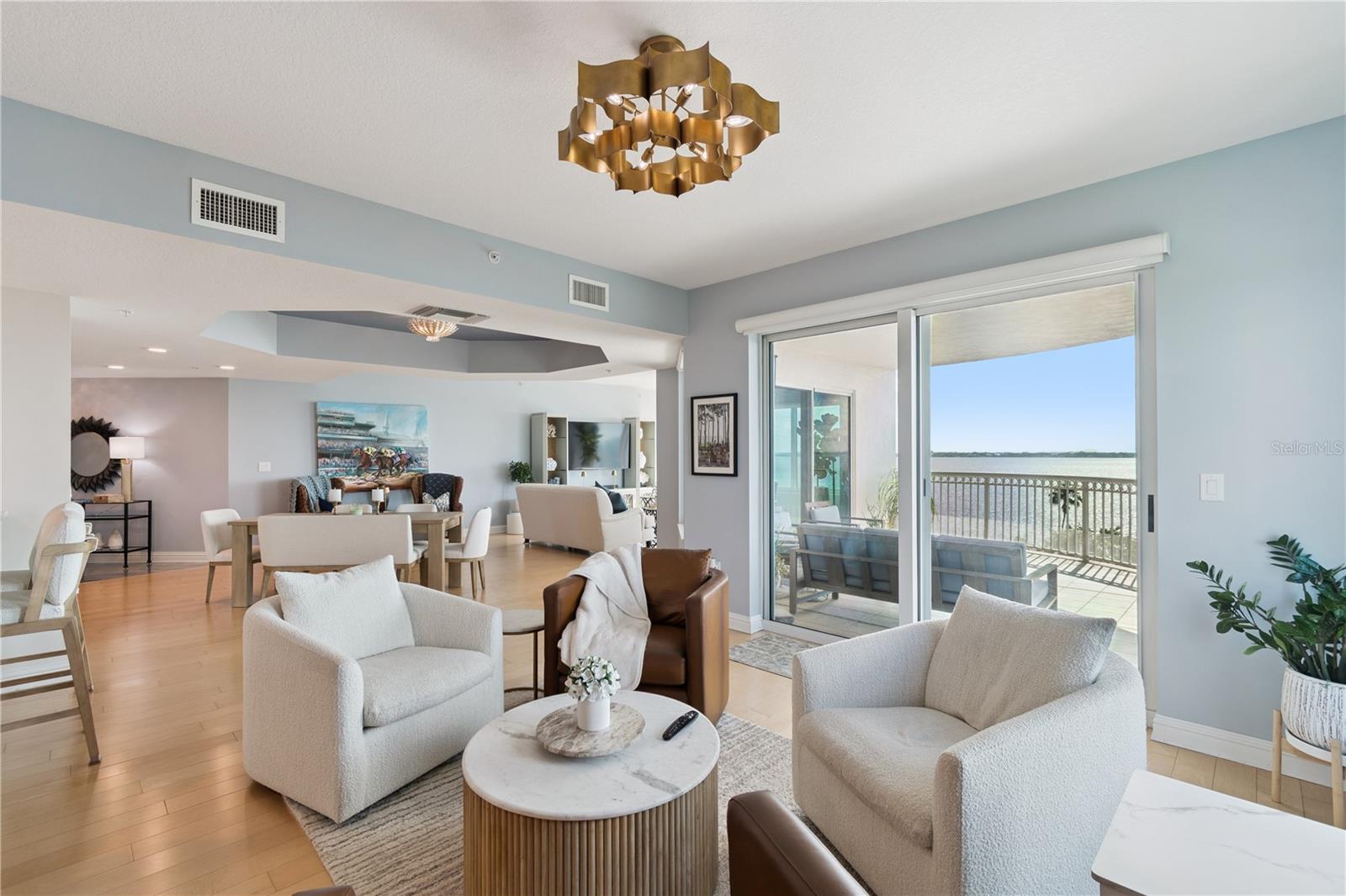 THE ALAGON ON BAYSHORE - Residential
