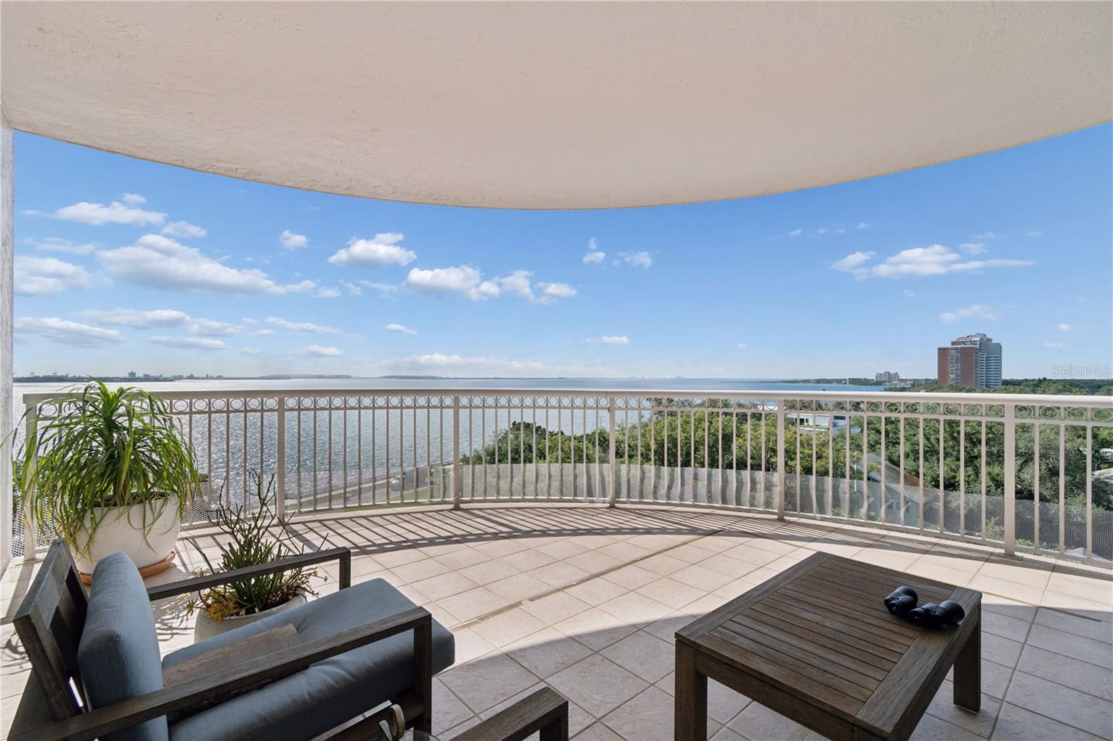 THE ALAGON ON BAYSHORE - Residential