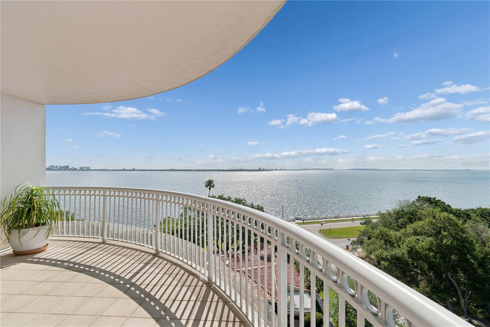 THE ALAGON ON BAYSHORE - Residential