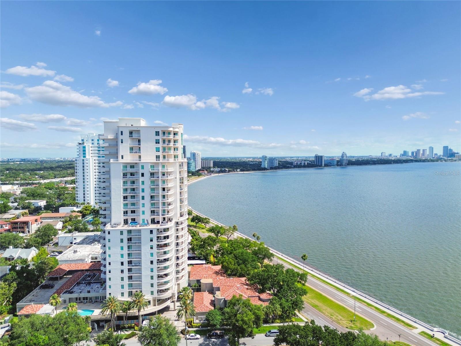 THE ALAGON ON BAYSHORE - Residential