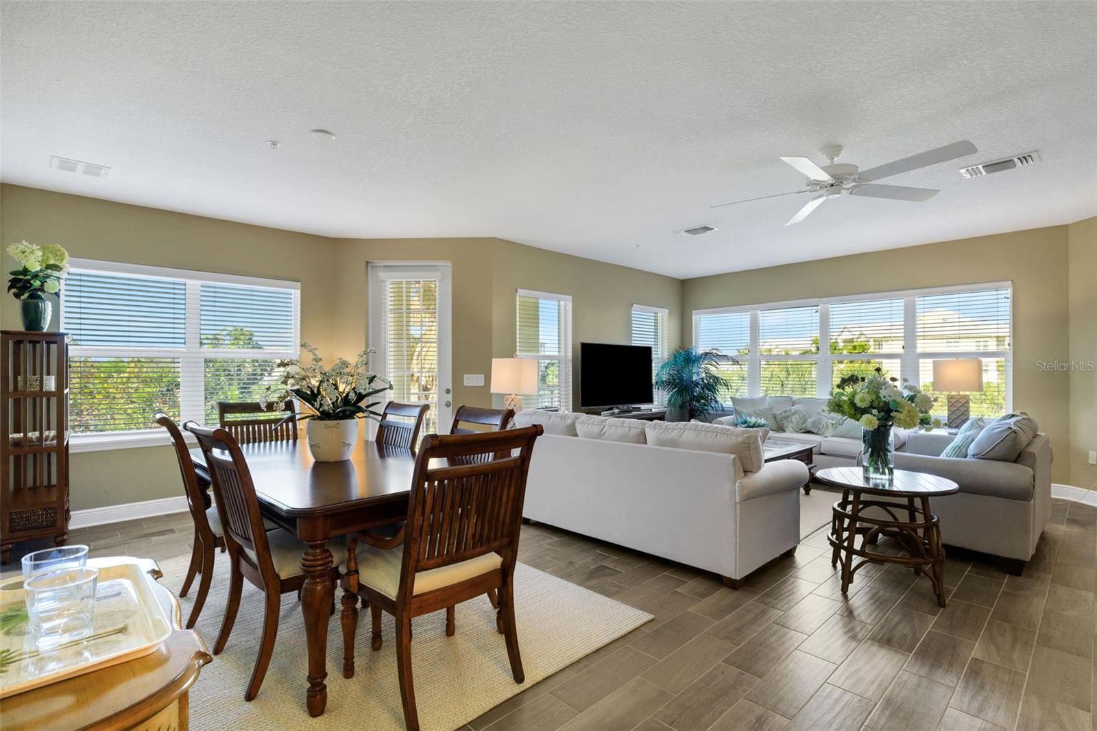 PALMA SOLA BAY CLUB PH 4 - Residential