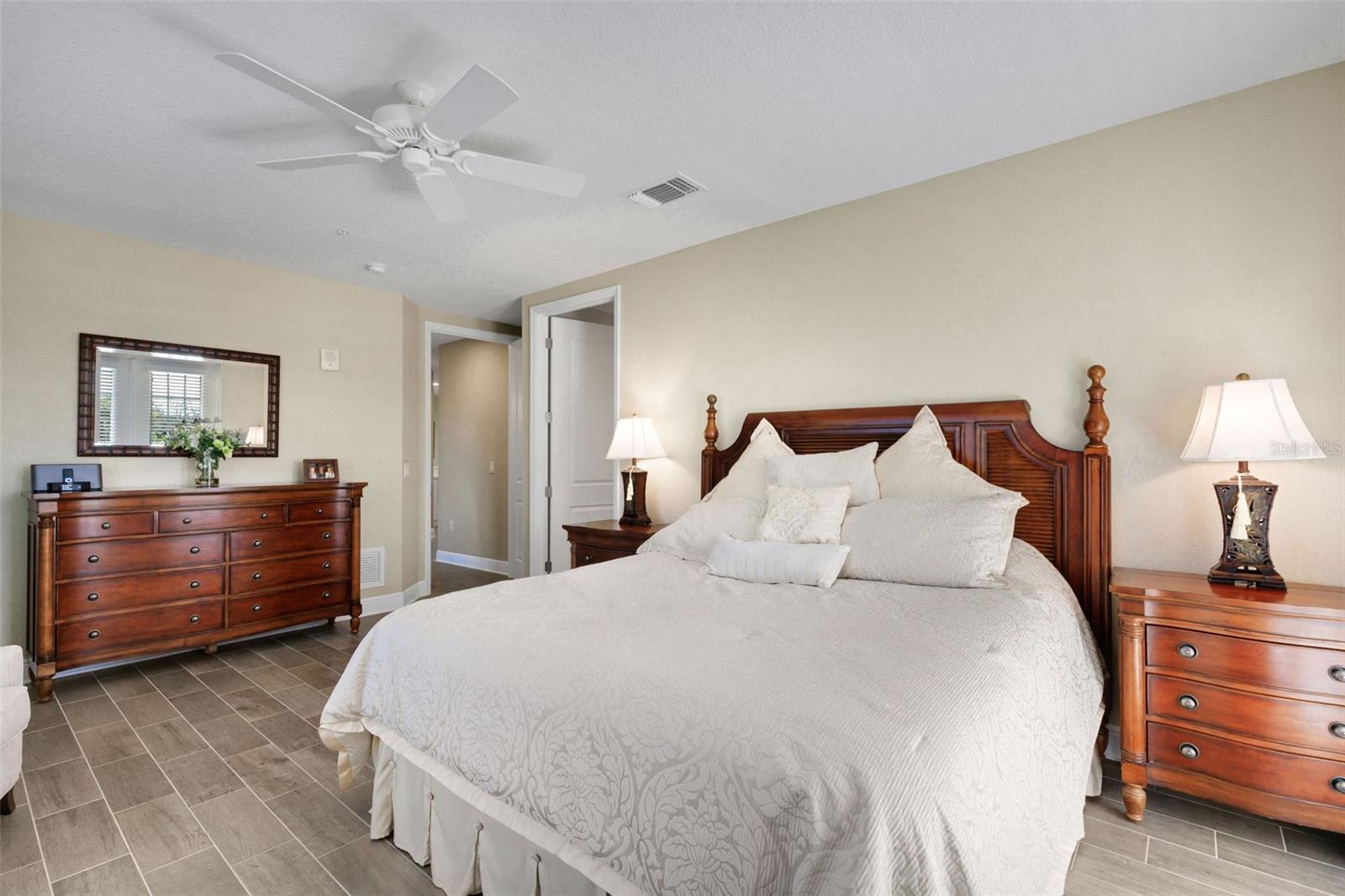 PALMA SOLA BAY CLUB PH 4 - Residential