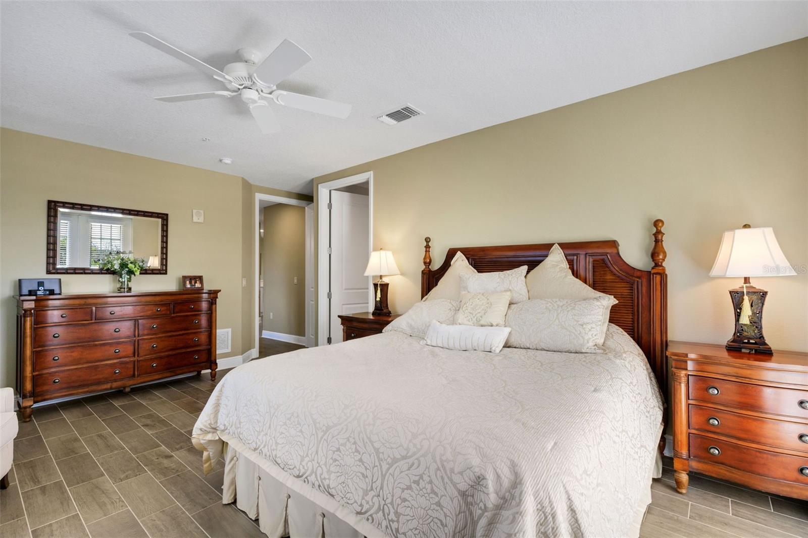 PALMA SOLA BAY CLUB PH 4 - Residential