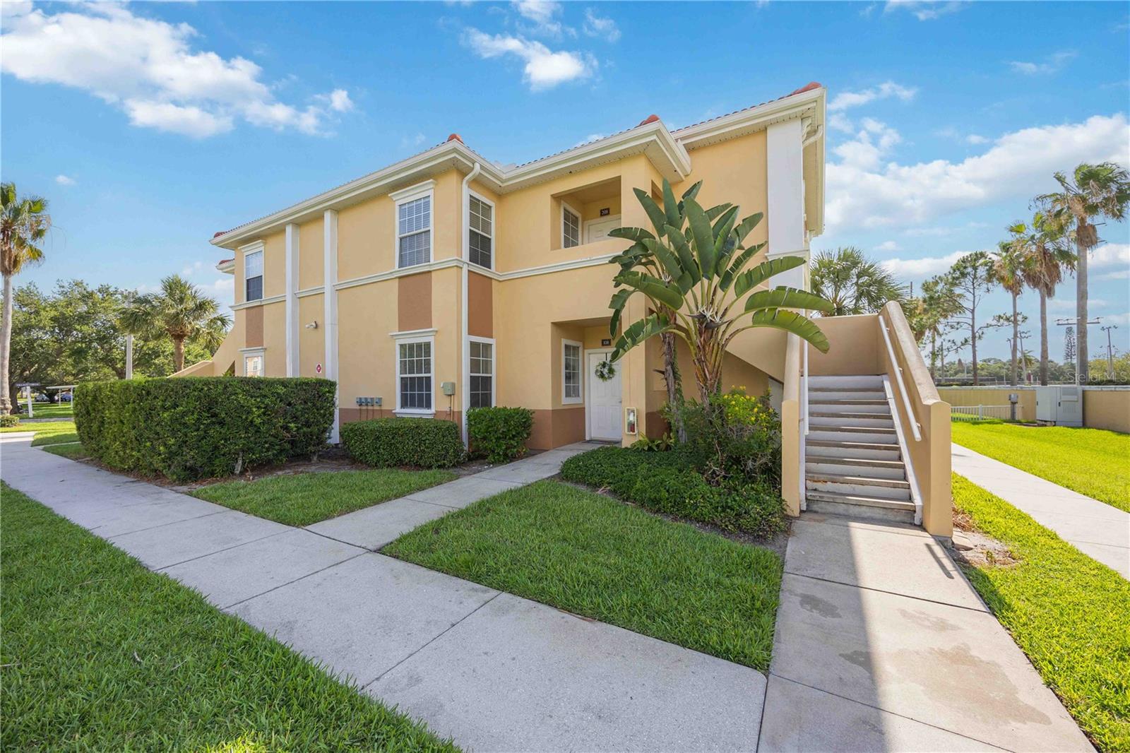 1195 VILLAGIO CIRCLE 208