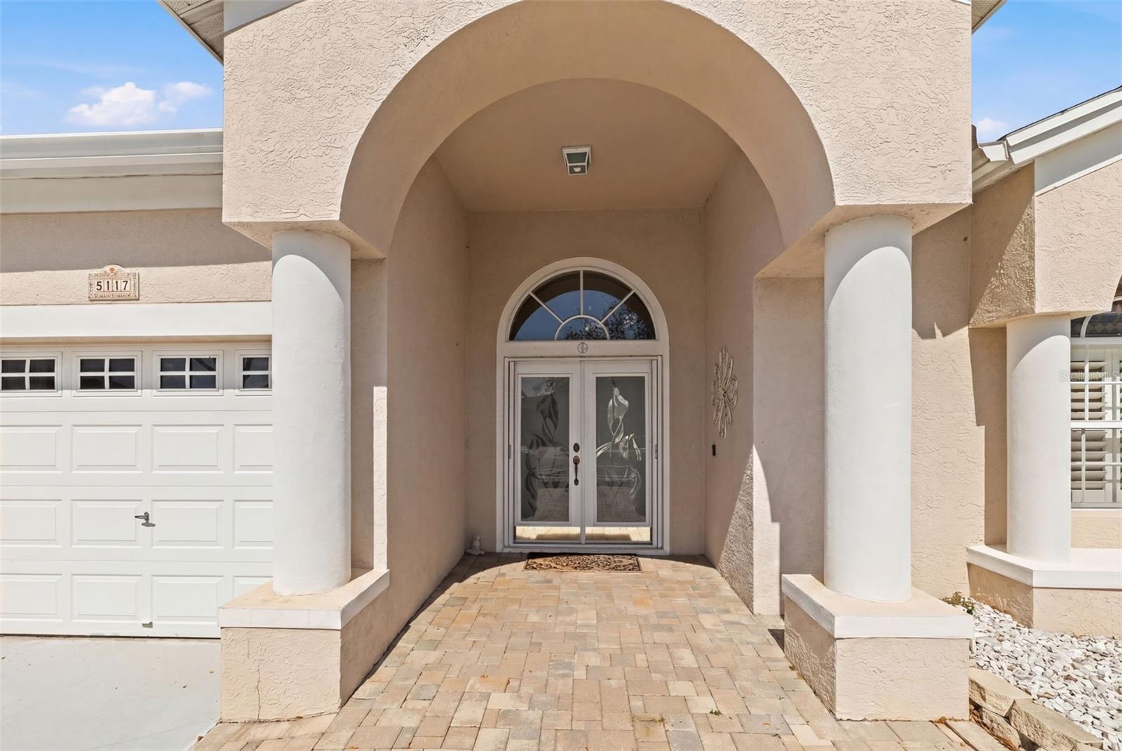 5117 SPECTACULAR BID DRIVE