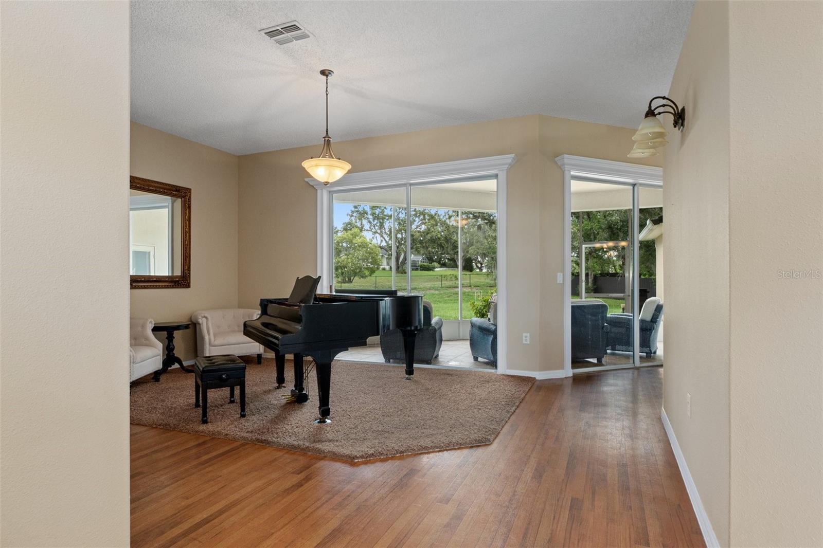 9438 LORENDALE CIRCLE