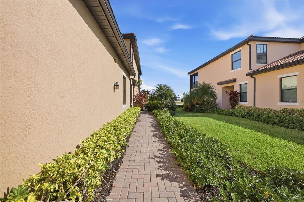 Photo of 10792 Tarflower Drive #102, Venice, FL 34293 (MLS # A4701064)